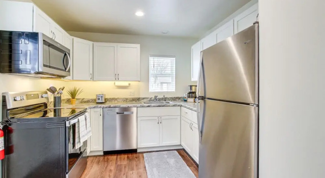 Коттедж Dog-friendly Sheboygan Home - 1 Mi to Town!