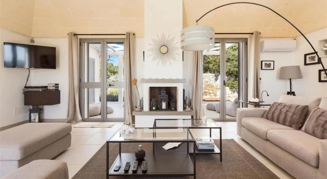 Коттедж 661 Villa con Piscina e Vista Panoramica a Ostuni