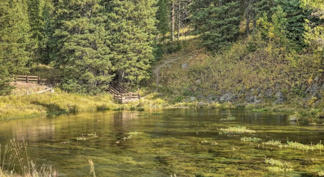 Коттедж с 3 комнатами с балконом Family Cabin w/ Fire Pit - 25 Miles to Yellowstone