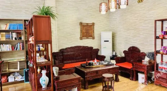Hongji Business Hotel, Prenota Hotel Hotel a Shandong con parcheggio, Parcheggio