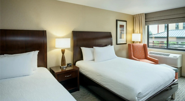 Четырёхместный номер Standard Hilton Garden Inn Seattle/Issaquah