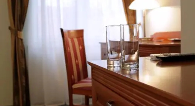 Hotel Grand, Rezervovat Hotel Hotely v Nitriansky kraj s parkováním, Parkování