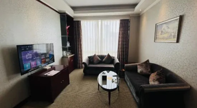 Люкс Executive Chengdu Railway Hotel