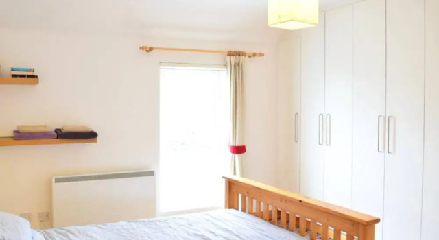 2 Bedroom Home Near Croke Park, Забронировать Дом для отпуска Виллы Дублина, рядом с Dublin District Coroner's Court, Вилла
