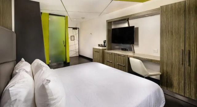 Двухместный люкс The Moment Hotel
