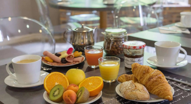 Клубный номер Standard Contact Hôtel Solana, Niort MendesFrance