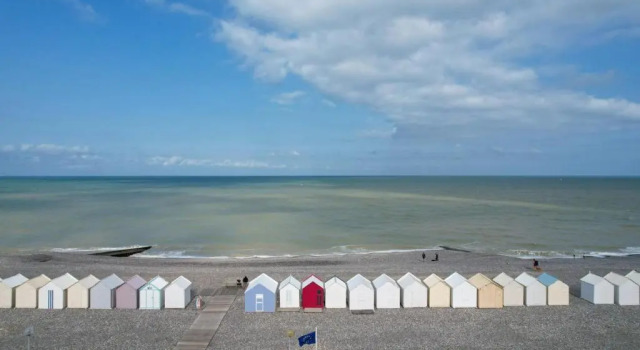 Face à la mer : appartement lumineux