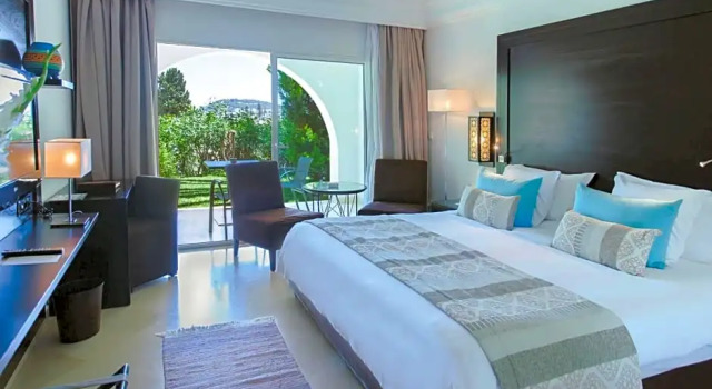 Двухместный номер Deluxe Mövenpick Hotel Gammarth Tunis
