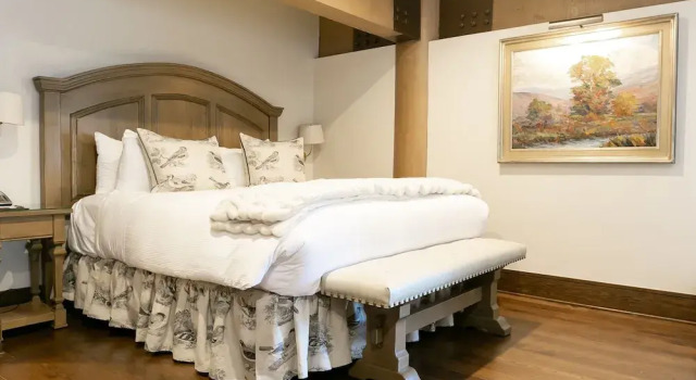 Sterling One Bedroom Suite in Great location with Majestic Mountain Views 1 Condo by RedAwning, Varaa Lomakoti Park City 