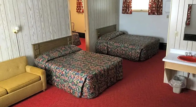 Трёхместный номер Deluxe Cedars Motel