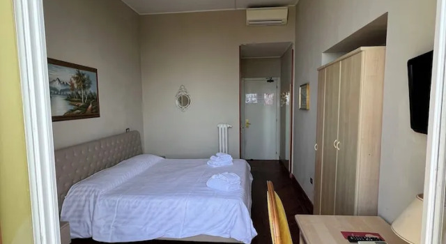 Двухместный номер Standard с балконом и с видом на море Hotel Petit Royal