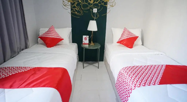 1125 Sani Guest House