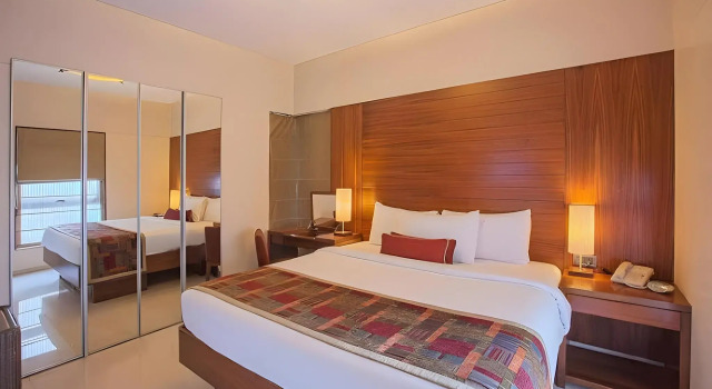 The Oakwood Hotel, Забронировать Отель Отели штата Махараштры 3 звезды, 3*