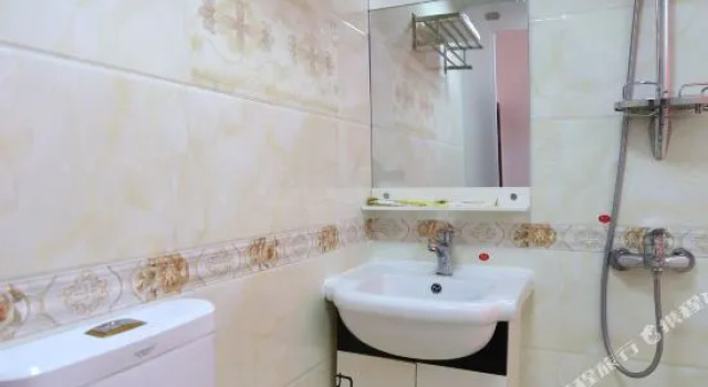 Changsha Business Express Hotel (High-speed Railway South Station West Square)