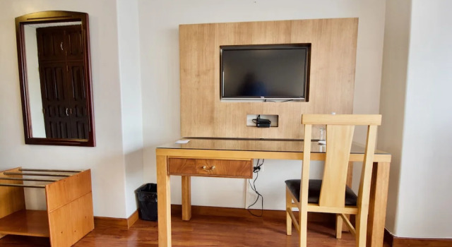 Superior- tredobbelt værelse med altan Hotel Santa Monica
