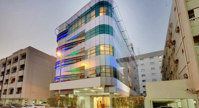OYO 101 Click Hotel