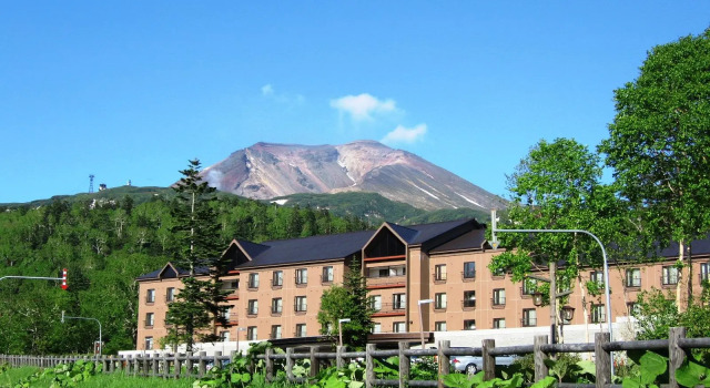 Четырёхместный номер Standard Higashikawa Asahidake Onsen Hotel Bear Monte