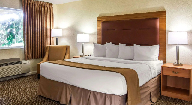 Двухместный номер Standard Quality Inn & Suites at Coos Bay