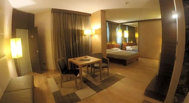 Полулюкс Iris Hotel
