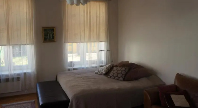 Apartment Sundaymorning