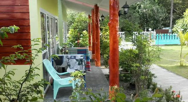 Номер Standard с балконом LUCKY Bungalows Koh Mook