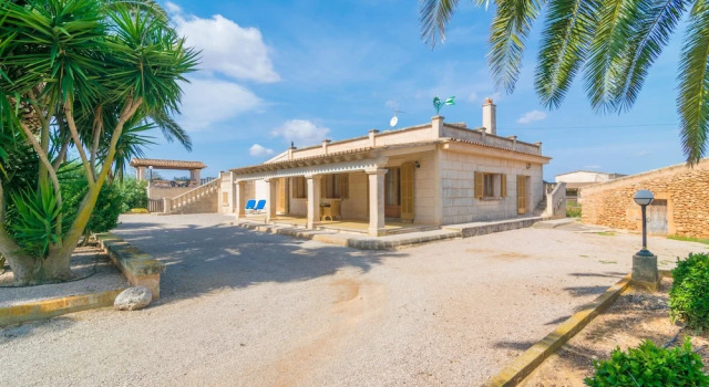 Can Passarell, Book Villa Campos 