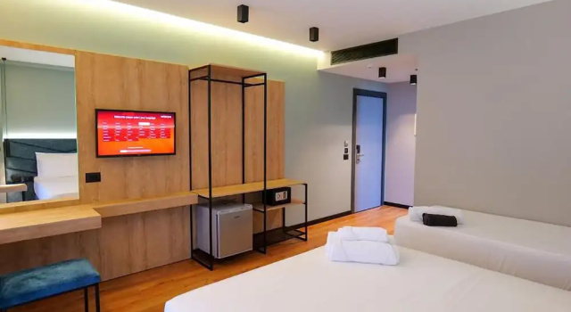 Трёхместный номер Standard с частичным видом на море Seawave Hotel