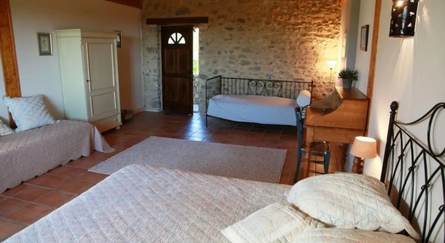 Domaine le Muret, Book Guesthouse Saint-Salvadou Aveyron