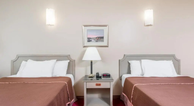 Четырёхместный номер Standard London Travel Inn