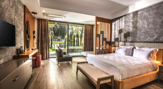 Полулюкс Unique Life Style Hotel