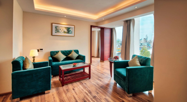 Двухместный люкс Golden Tulip Essential Jaipur