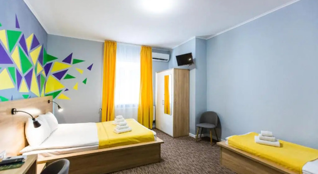 Standard Dreier Zimmer Blum Hotel