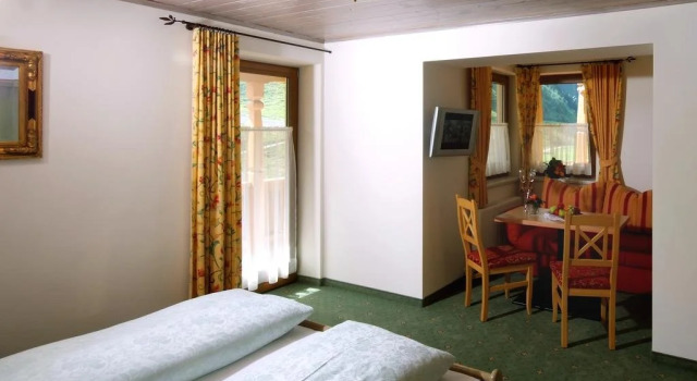 Tuxerstübl, Buchen Sie Hotel Tux Hintertuxer Gletscher