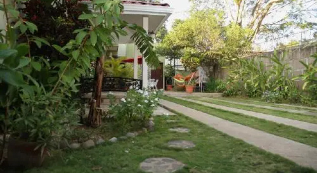 The Olive Tree, Prenota Hotel Hotel a Managua Region con parcheggio, Parcheggio