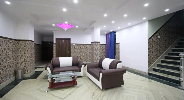 Hotel JMK International, Забронировать Отель Отели Джамму и Кашмира с парковкой, Парковка
