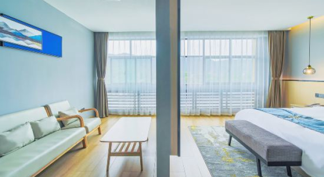 Люкс Deluxe Hangzhou Shengtai Hotel