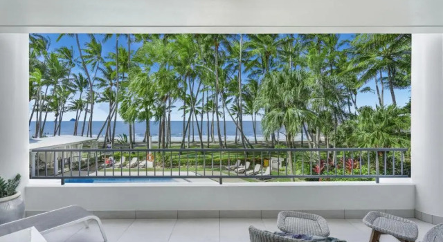 Апартаменты Belle Escapes - Suite 14, where Pure Luxury meets the Coral Sea, Alamanda Resort