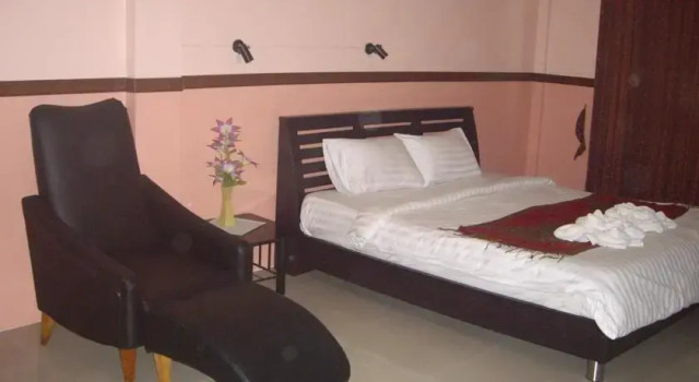 White Sands Inn, Забронировать Отель Центральная Паттайя Паттайя