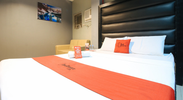 RedDoorz @ P Florentino Street Sampaloc Manila, Rezervovat Hotel Manila 