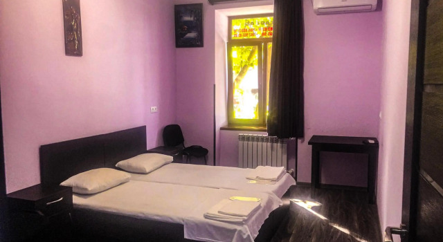 Hotel Victoria, Забронировать Отель Недорогие отели Еревана, рядом с Голубая мечеть, недорого