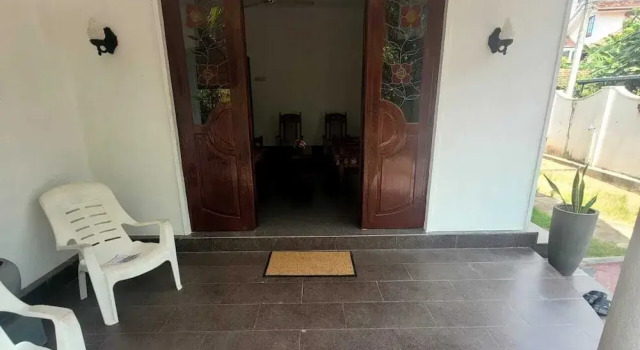 Grace- The Joyful Rest, Rezerwuj Hotel Hotele w Batticaloa District z parkingiem, Parking