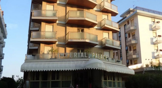 Hotel Imperial Palace, Забронировать Отель Отели Лидо ди Езоло с бассейном, рядом с Аквапарк Акваландия, Бассейн