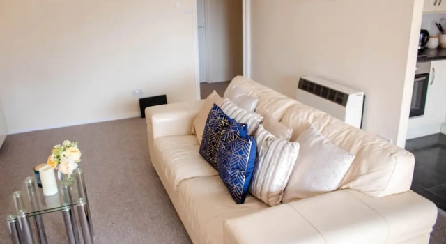 Reine Suites - Central Milton Keynes, Забронировать Отель Отели Бакингемшир с парковкой, Парковка