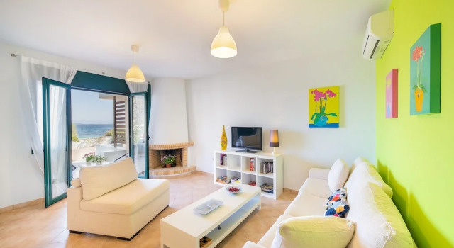 Апартаменты Fluo Seaside Apartment