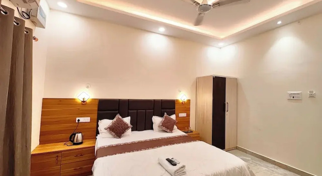 Номер Deluxe Shivam palace Ayodhya walking distance Ram mandir