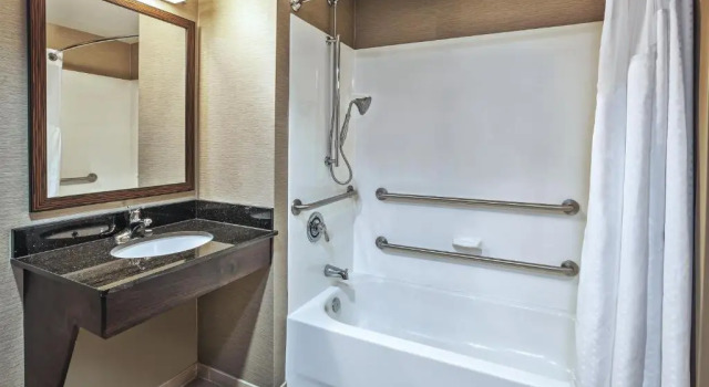Номер Standard Holiday Inn Express & Suites Dayton South - I-675 by IHG