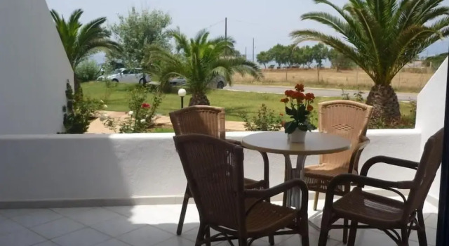 Апартаменты Standard Oasis Hotel Kyparissia