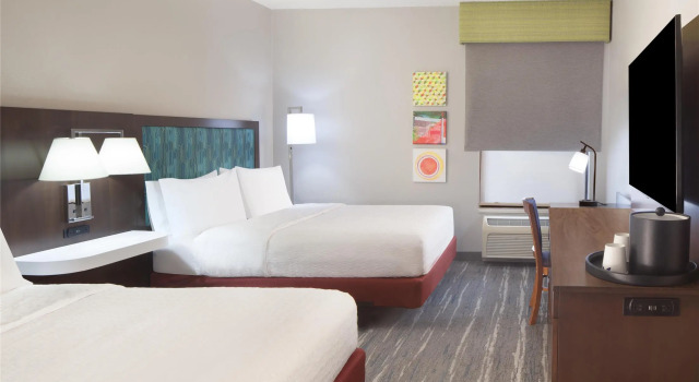 Четырёхместный номер Standard Hampton Inn Youngstown/Boardman
