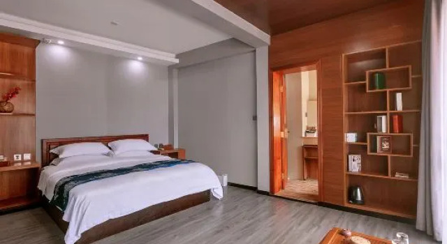 Люкс Yiya Holiday Inn
