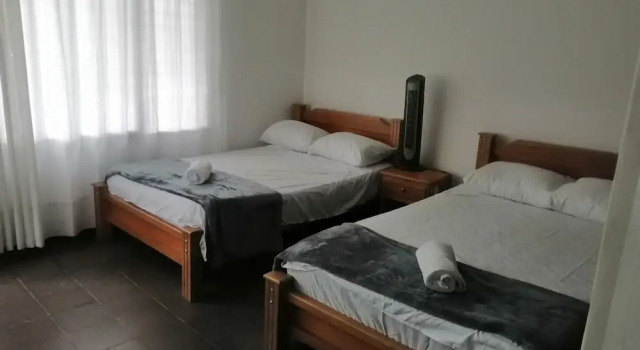 Hostal los colores, Prenota Hotel Medellín Antioquia